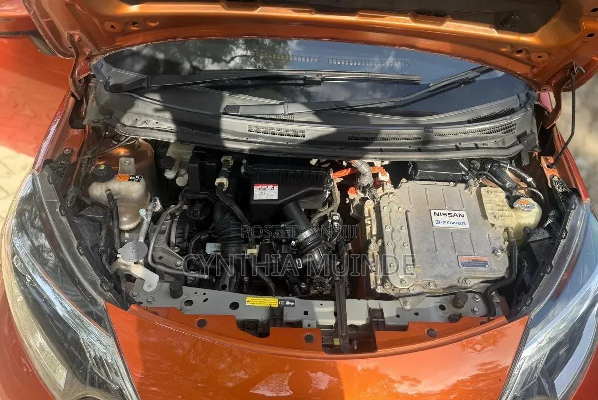 Nissan Note 2018 Orange