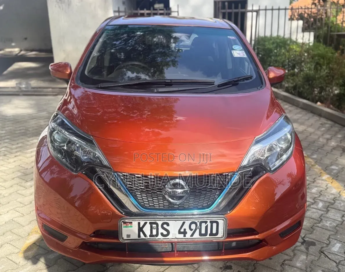 Nissan Note 2018 Orange