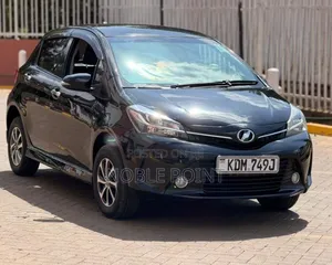 Toyota Vitz 2016 Black