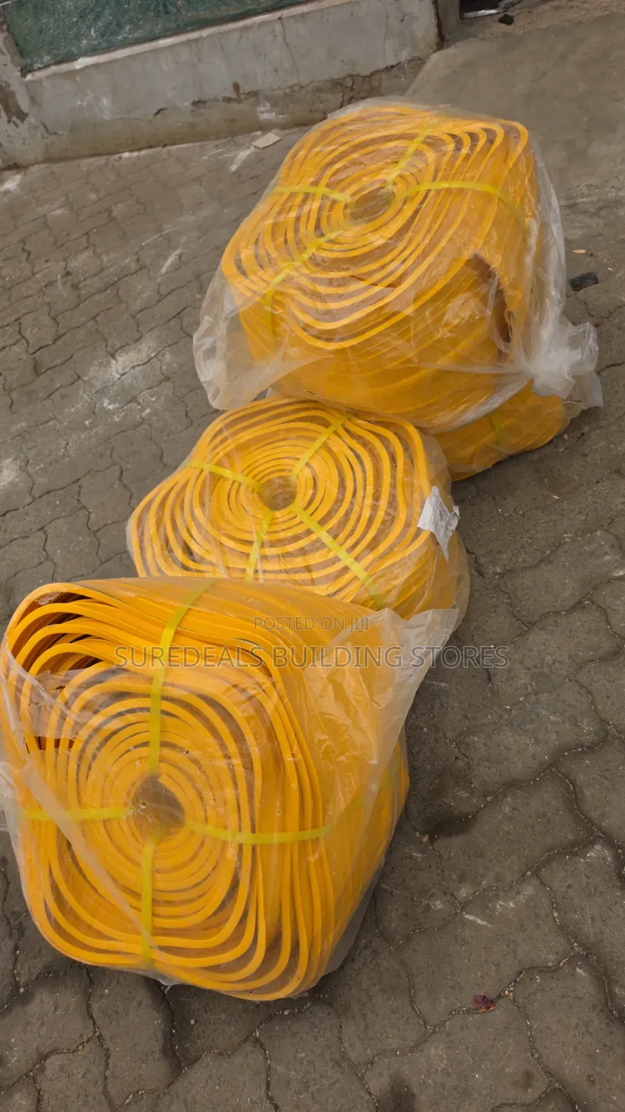 Centre Bulb Water Bar 200mm X 15 Metres