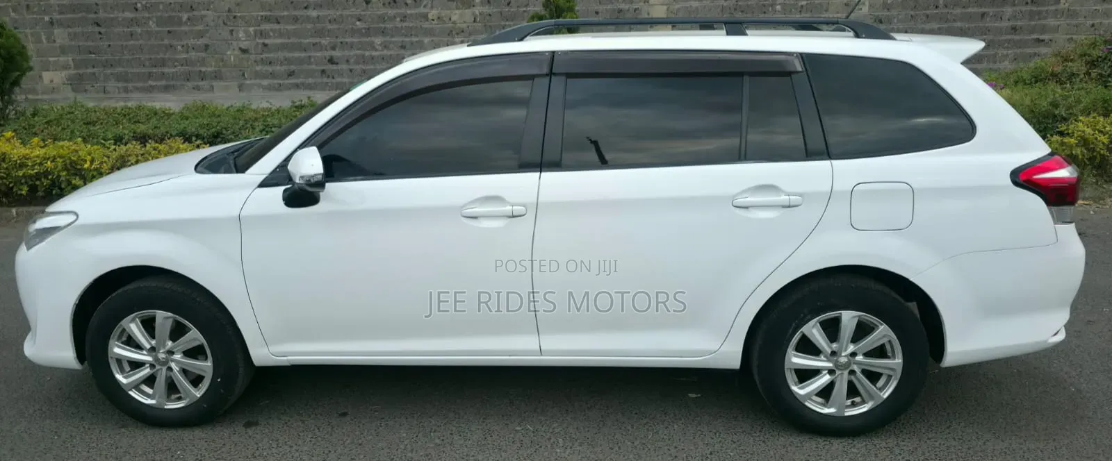 Toyota Corolla Fielder 2016 Off white