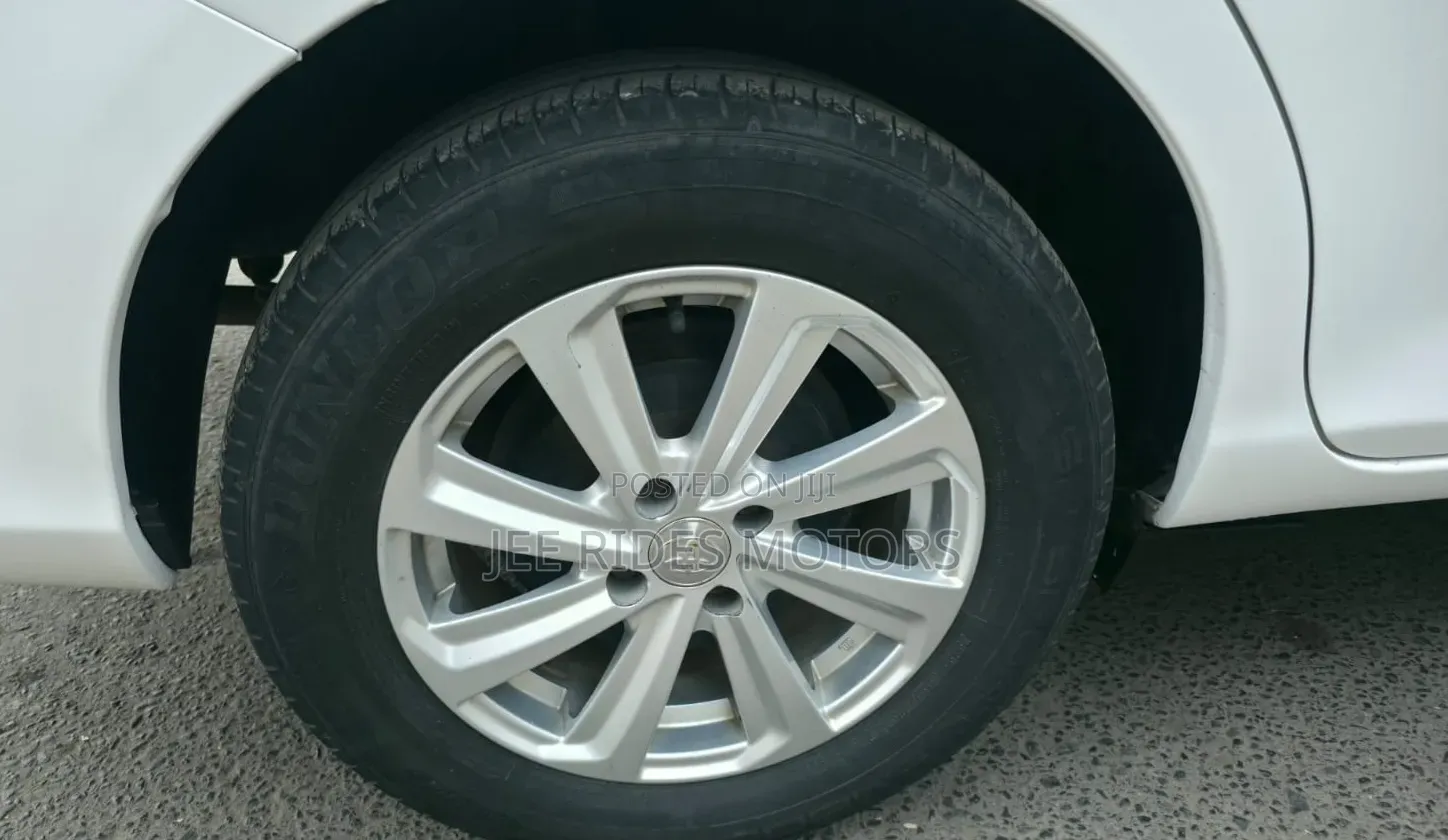 Toyota Corolla Fielder 2016 Off white