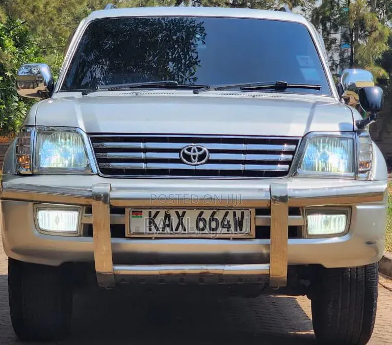 Toyota Land Cruiser Prado 2000 Silver
