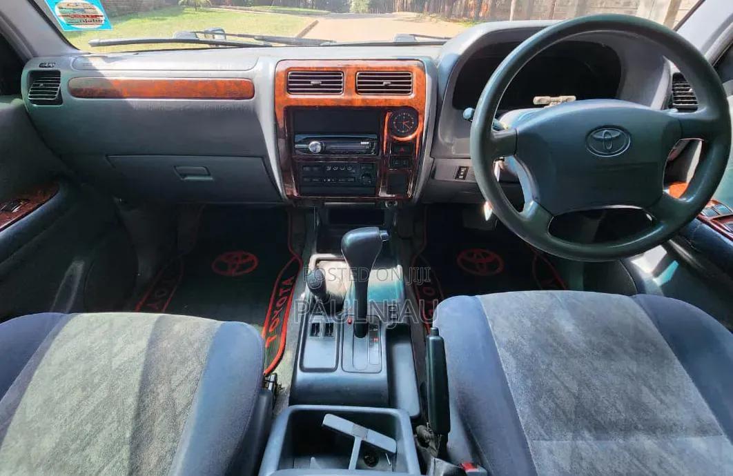 Toyota Land Cruiser Prado 2000 Silver