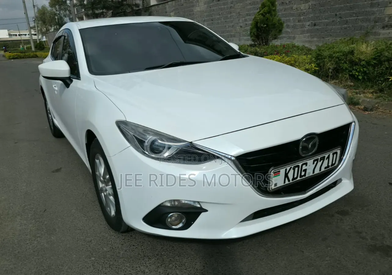 Mazda Axela SV Premium 2014 Off white