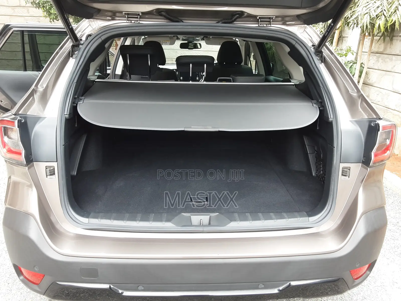 Subaru 1800 2022 Brown