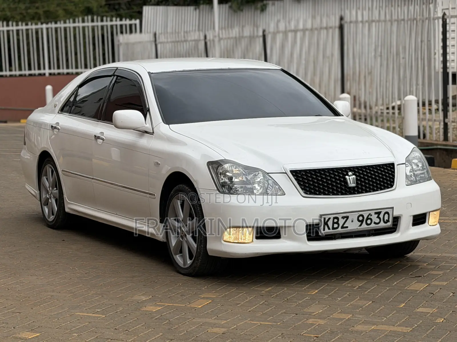 Toyota Crown 2007 White