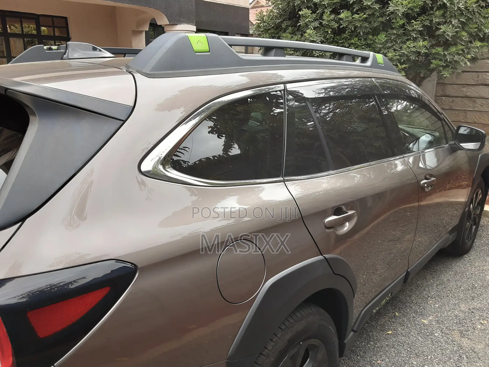 Subaru 1800 2022 Brown