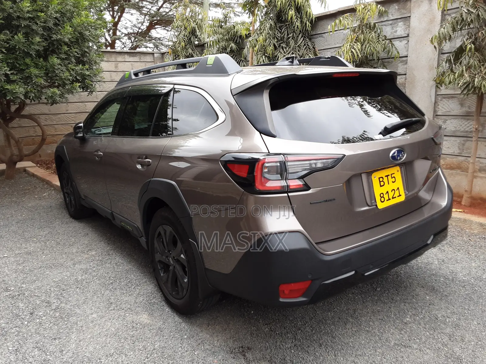 Subaru 1800 2022 Brown
