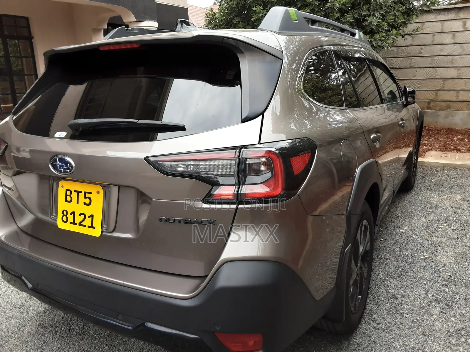 Subaru 1800 2022 Brown