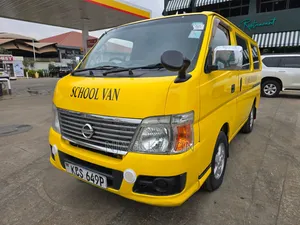 Nissan Caravan (Urvan) 2012 Yellow