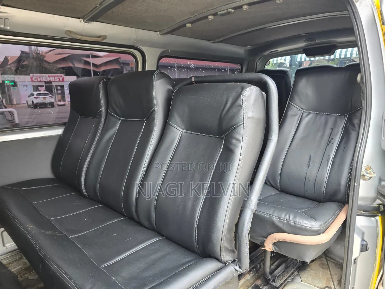 Nissan Caravan (Urvan) 2012 Yellow