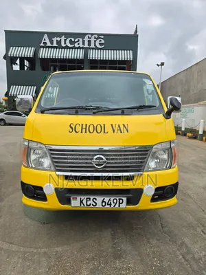 Nissan Caravan (Urvan) 2012 Yellow
