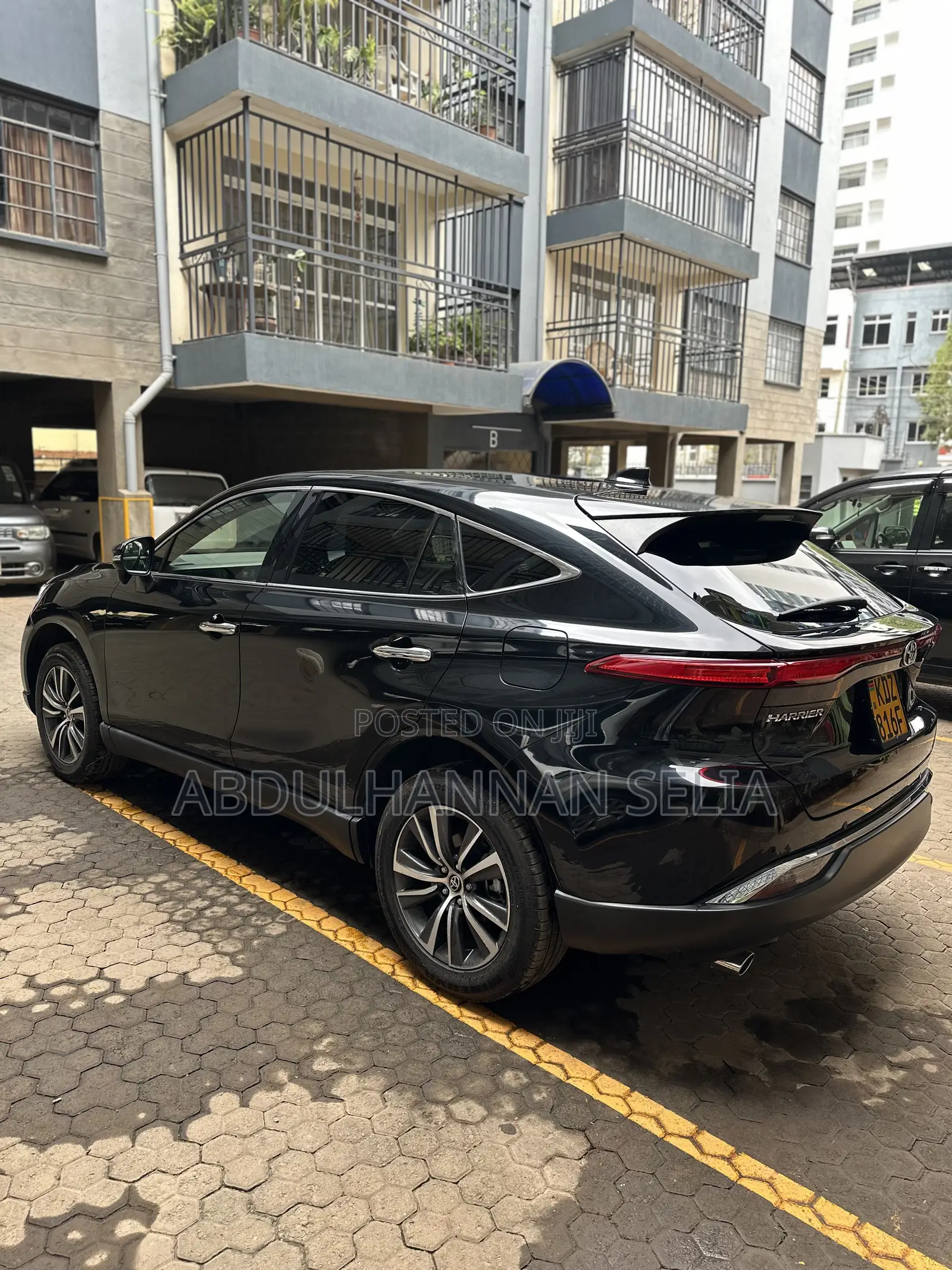 Toyota Harrier 2.5 Hybrid 2020 Black