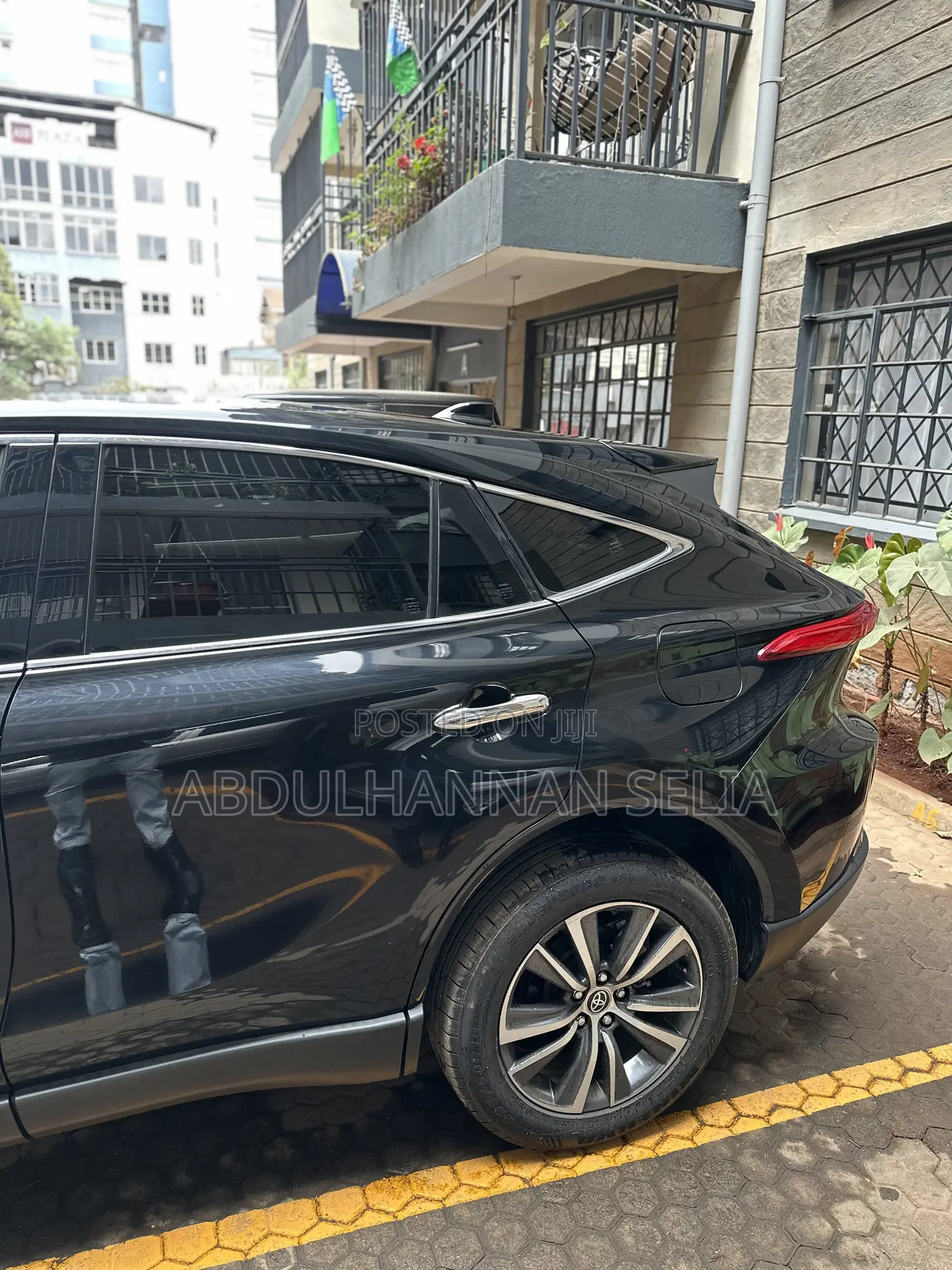 Toyota Harrier 2.5 Hybrid 2020 Black