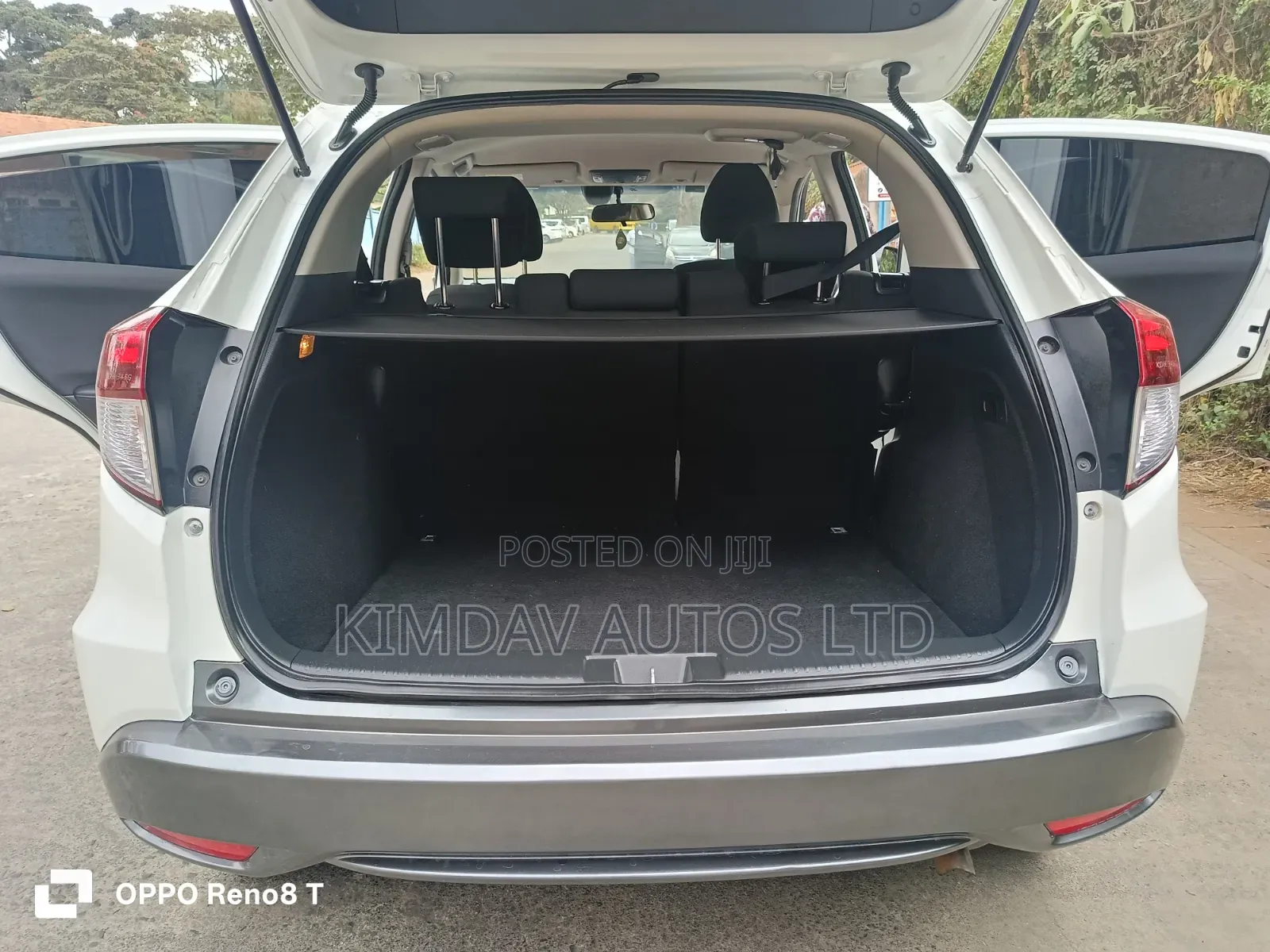 Honda Vezel 1.5 Hybrid 2WD 2015 White