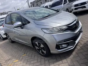 Honda Fit 2019 Silver