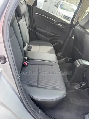 Honda Fit 2019 Silver