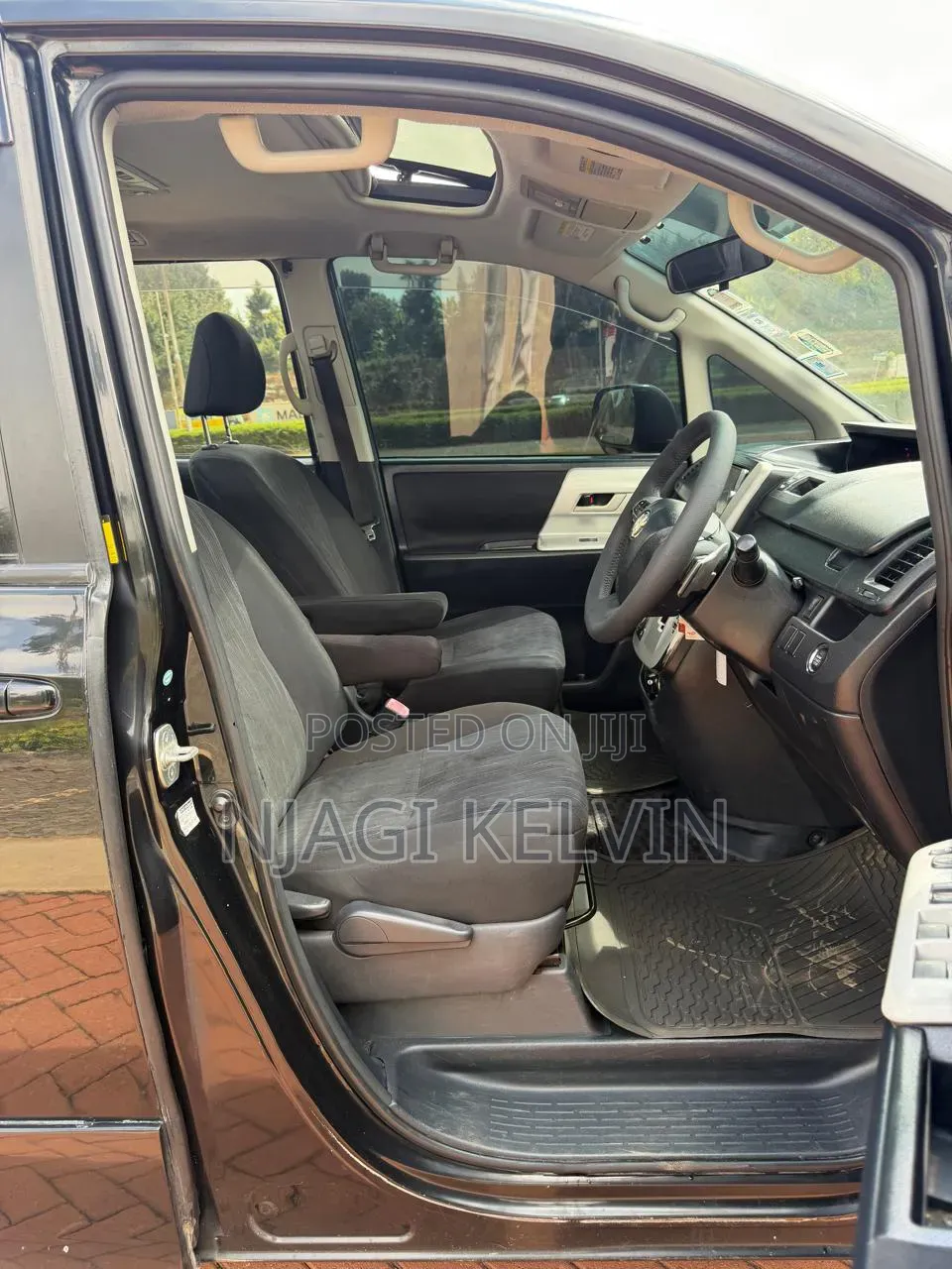 Toyota Voxy 2011 Black