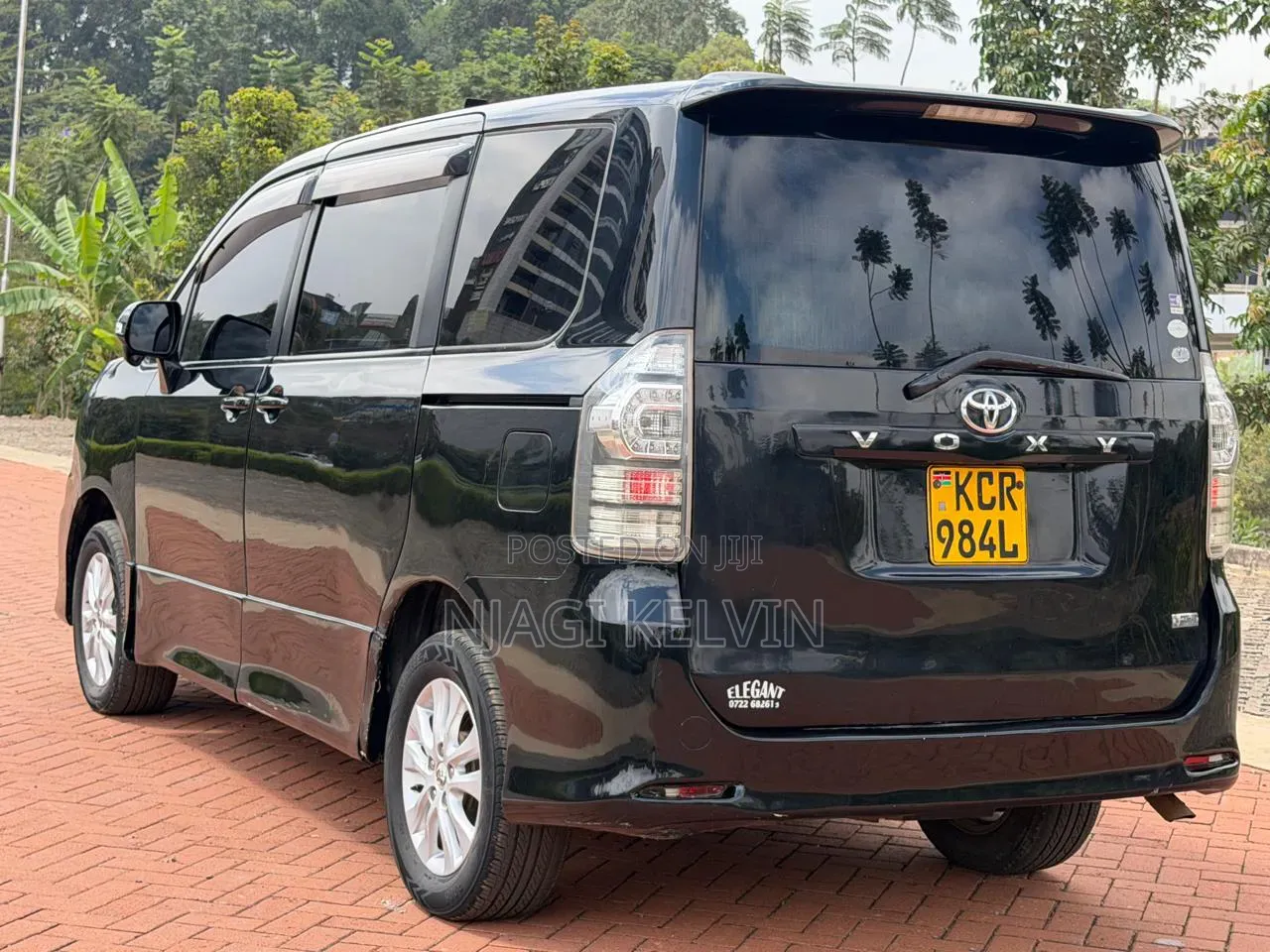 Toyota Voxy 2011 Black