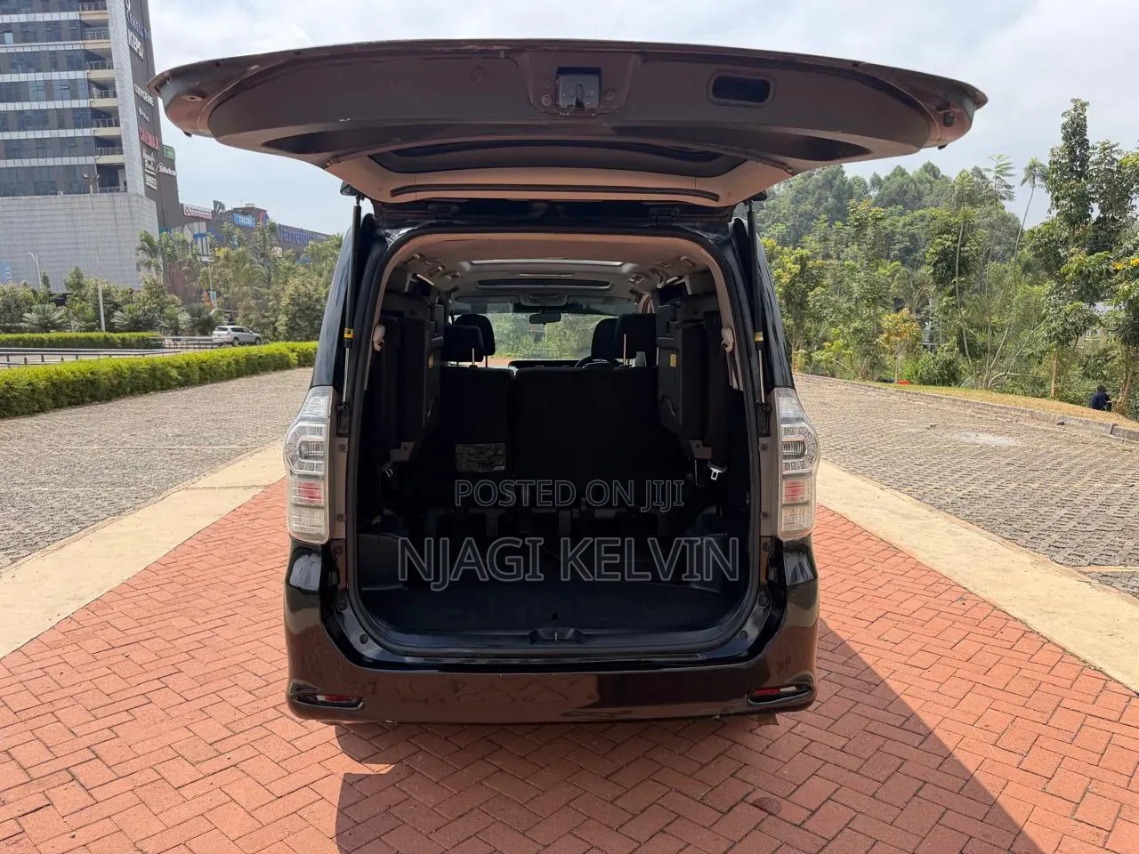 Toyota Voxy 2011 Black