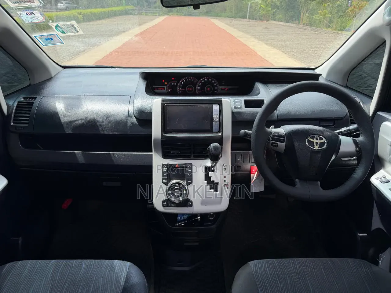 Toyota Voxy 2011 Black