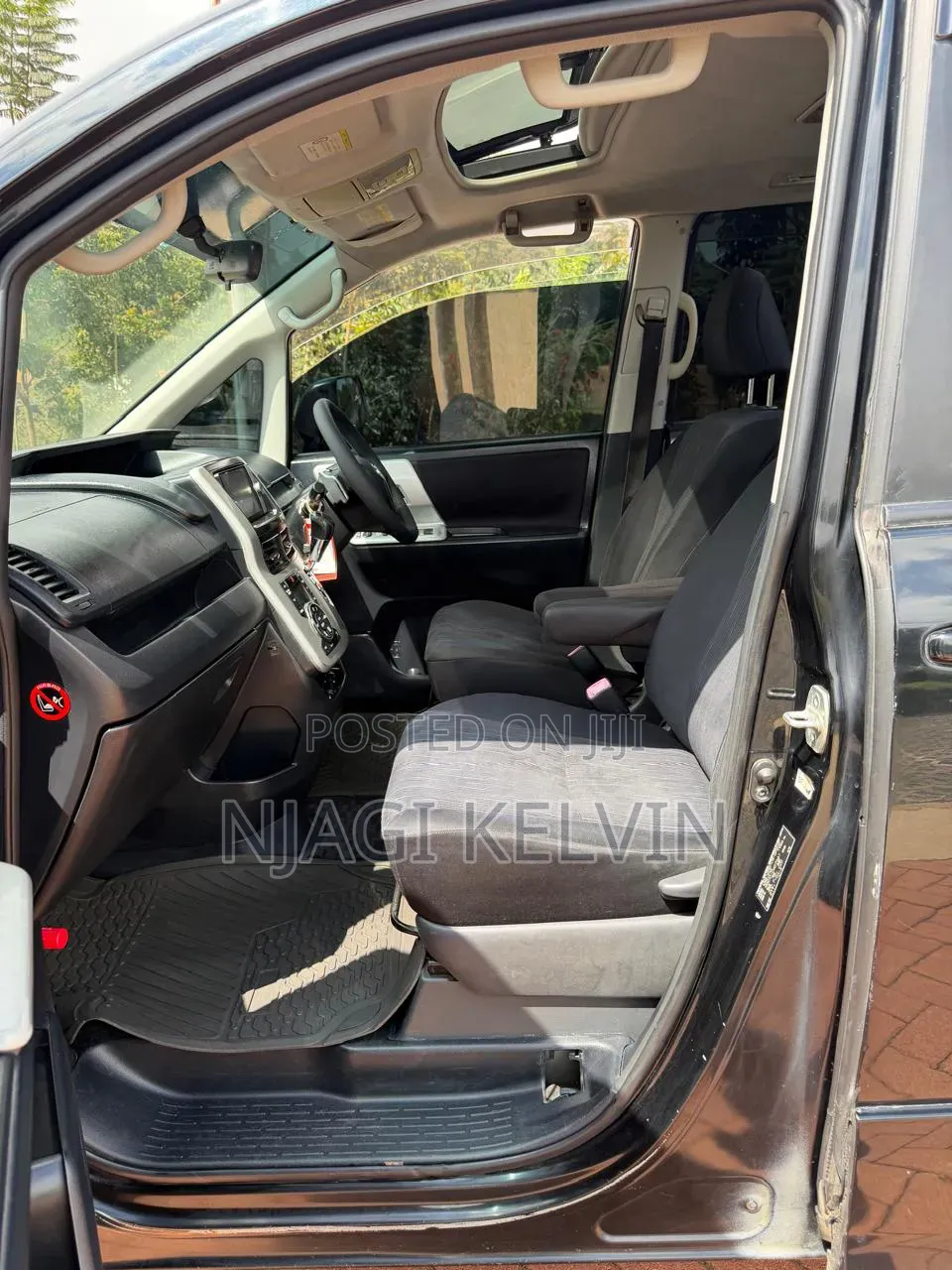 Toyota Voxy 2011 Black