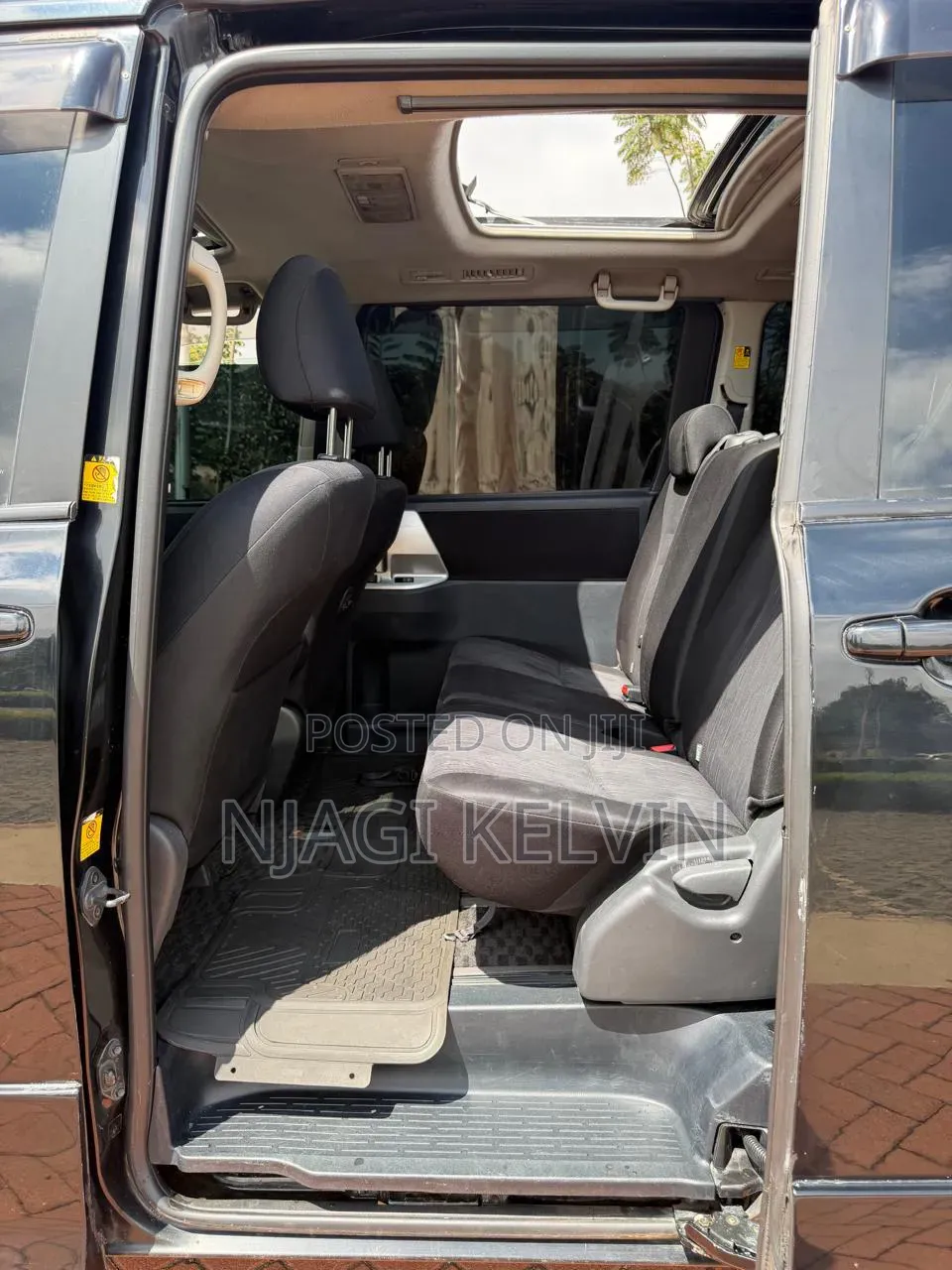 Toyota Voxy 2011 Black