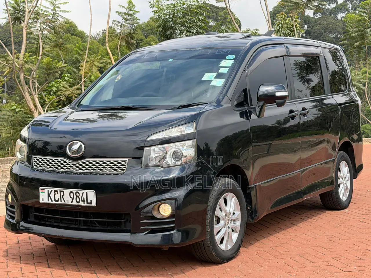 Toyota Voxy 2011 Black