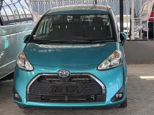 Toyota Sienta 2019 Blue