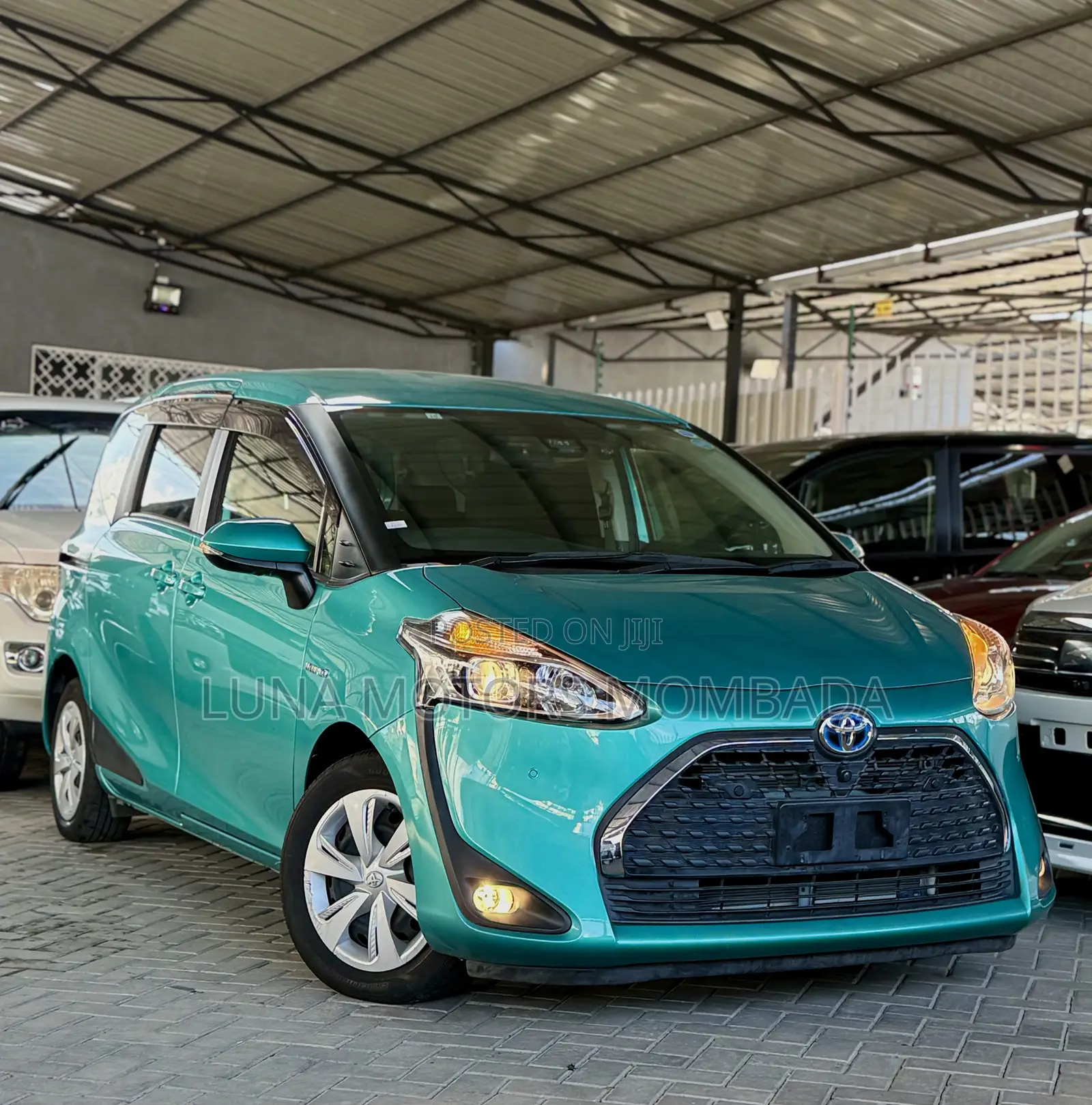 Toyota Sienta 2019 Blue