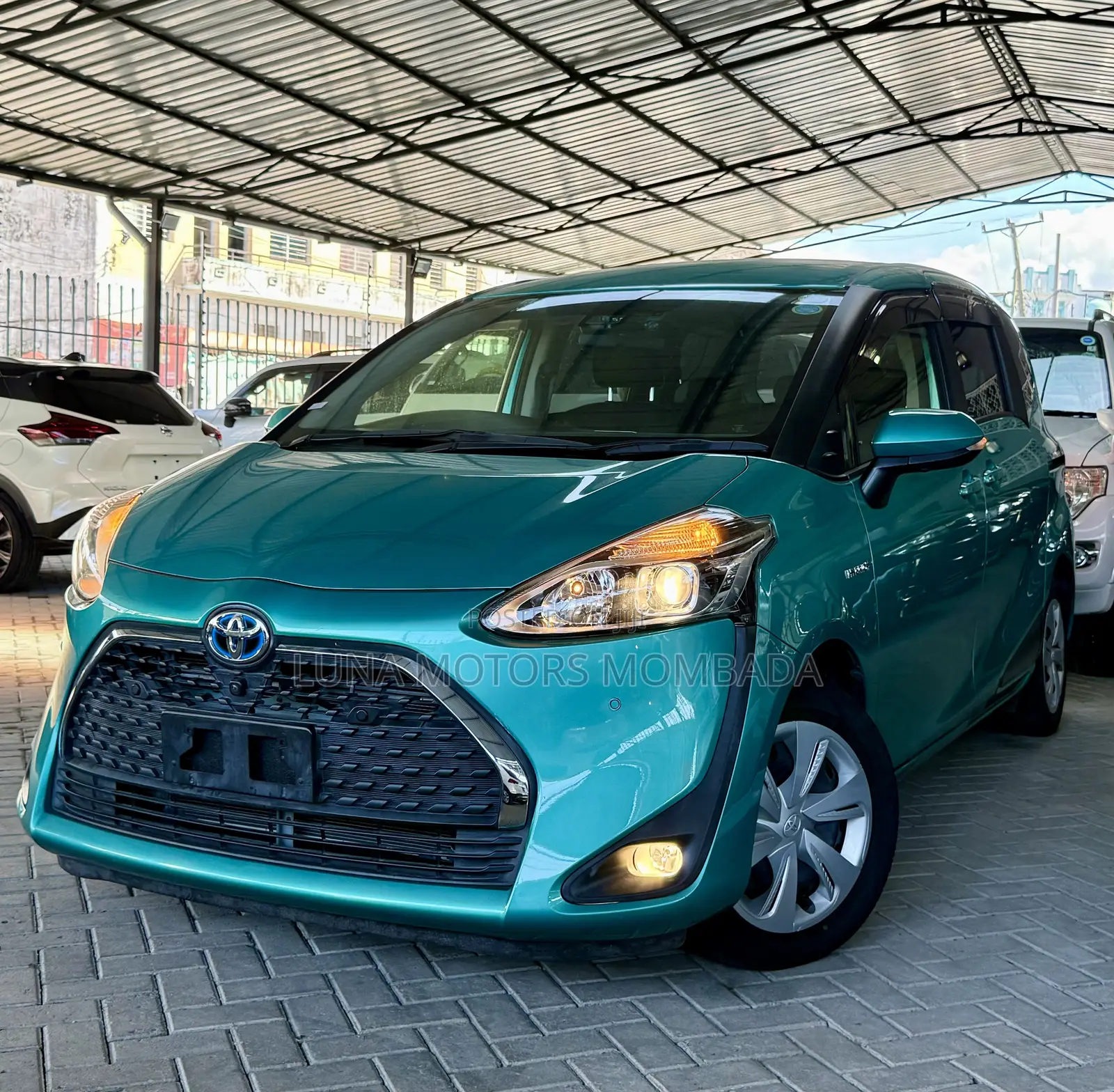 Toyota Sienta 2019 Blue