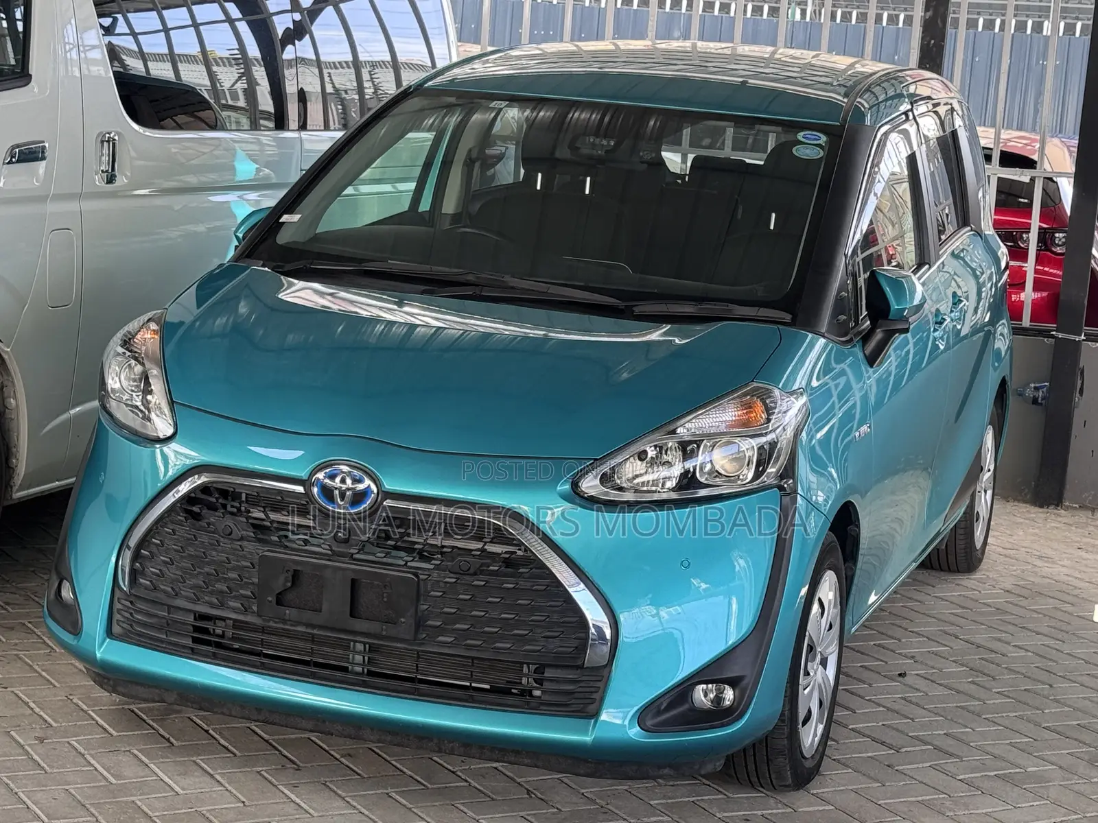 Toyota Sienta 2019 Blue
