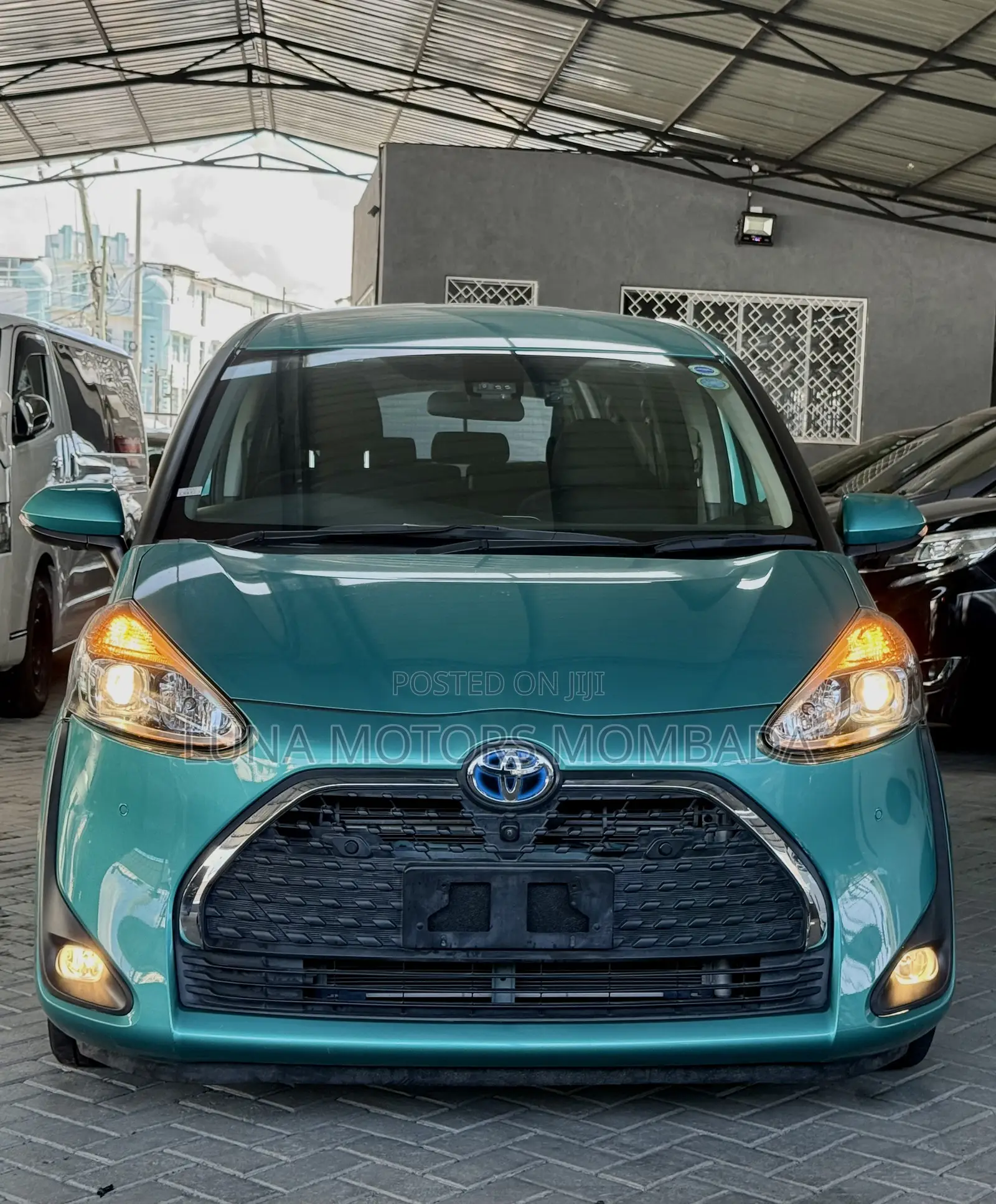 Toyota Sienta 2019 Blue