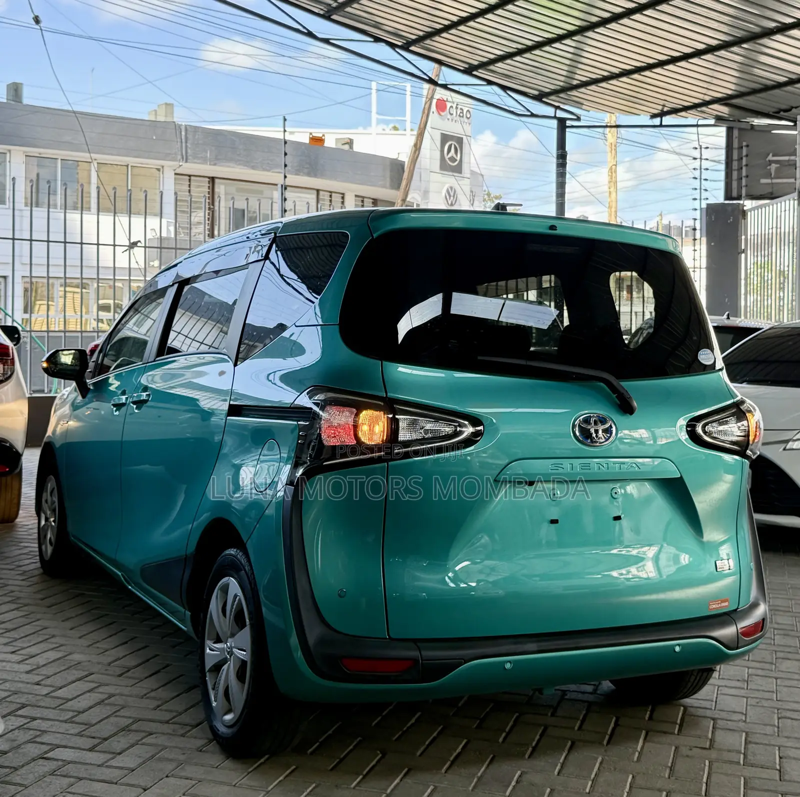 Toyota Sienta 2019 Blue