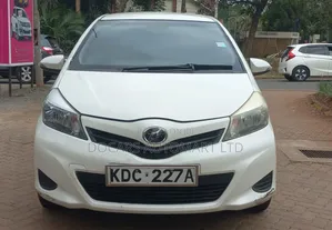 Toyota Vitz 2013 White