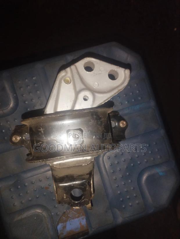 Vitz Old Model Engine Mount - main view