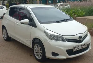 Toyota Vitz 2013 White