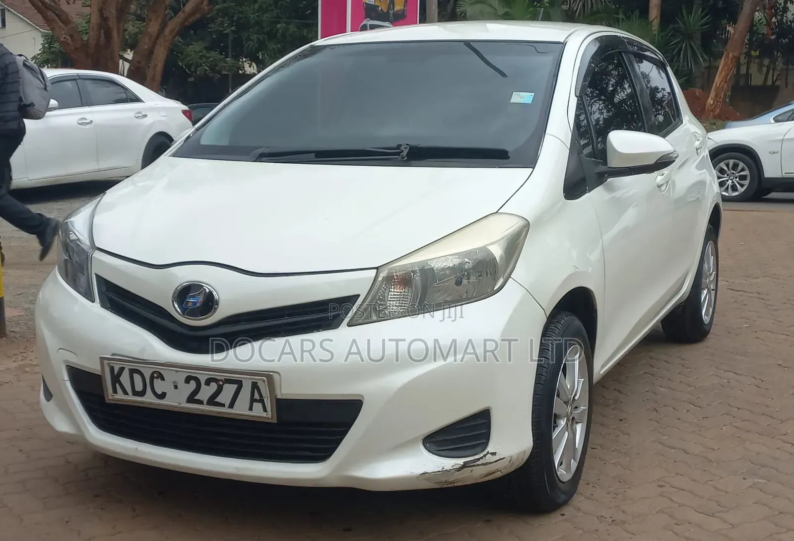 Toyota Vitz 2013 White