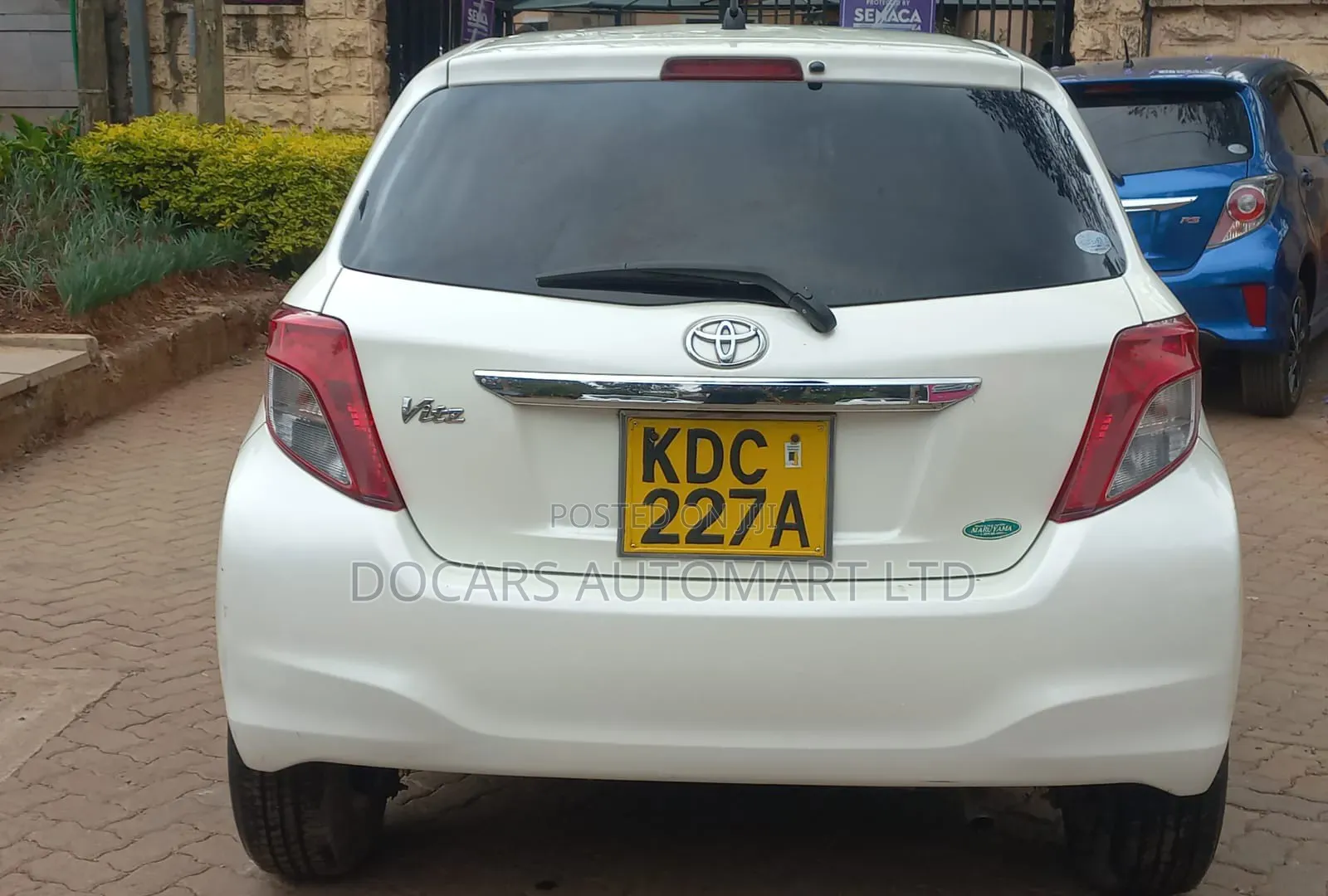 Toyota Vitz 2013 White