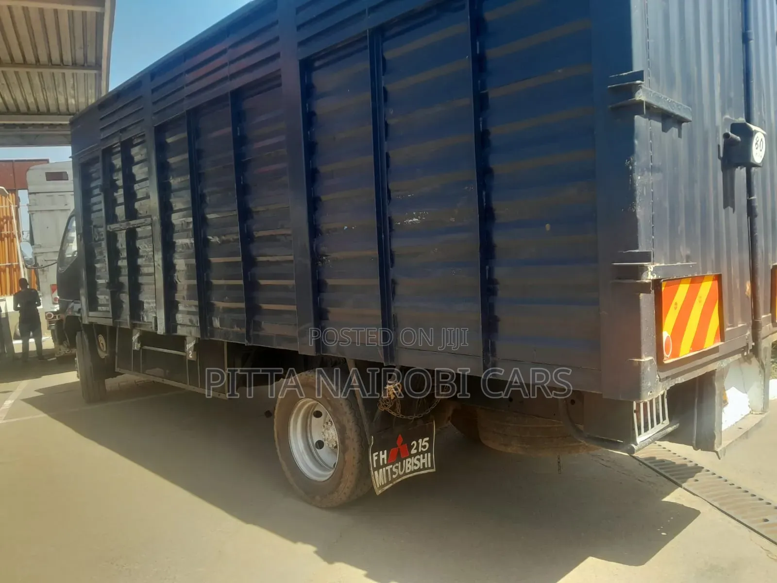 Mitsubishi FH Local