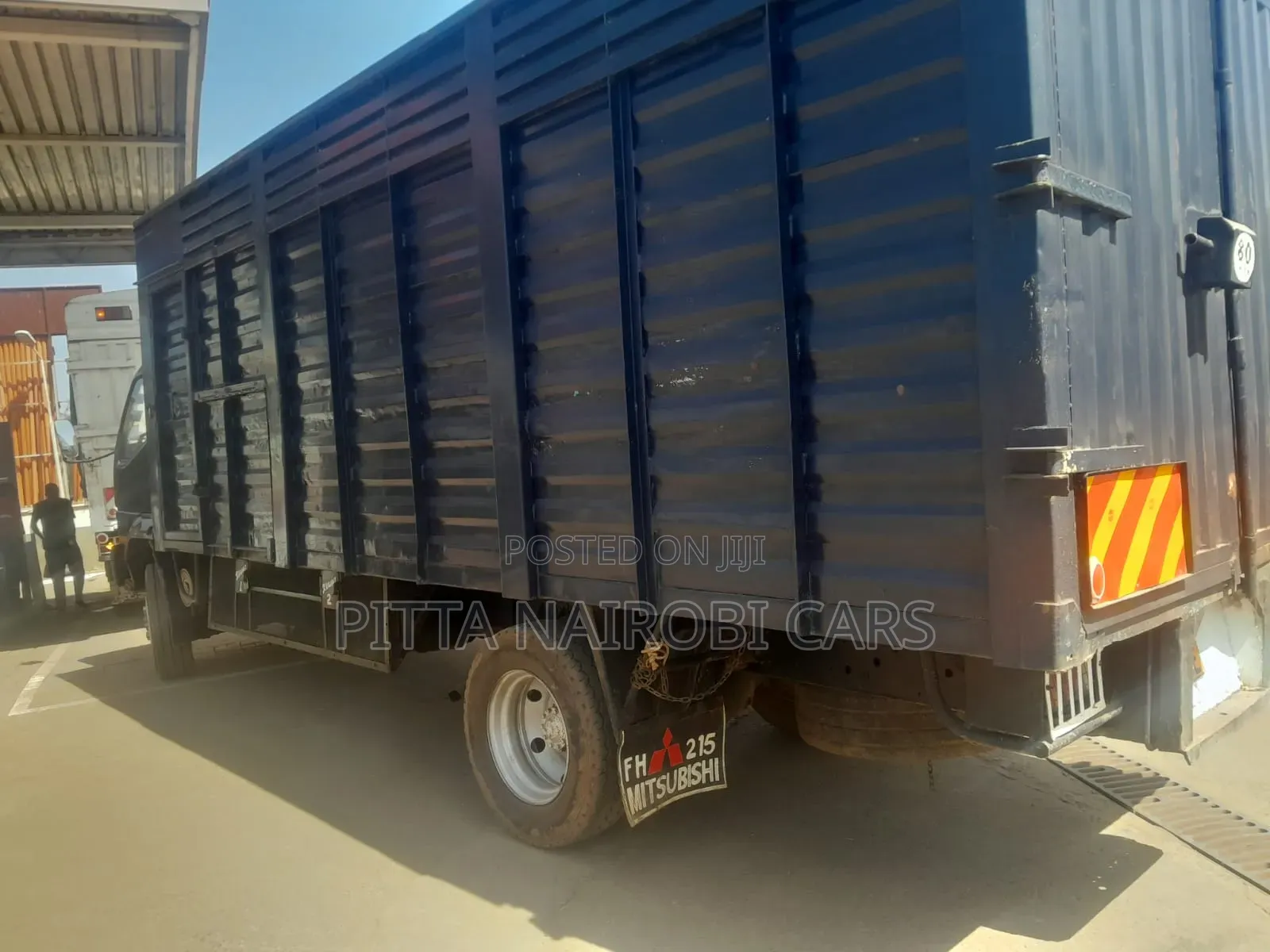 Mitsubishi FH Local