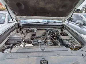 Toyota Land Cruiser Prado 2.7 i 2011 White