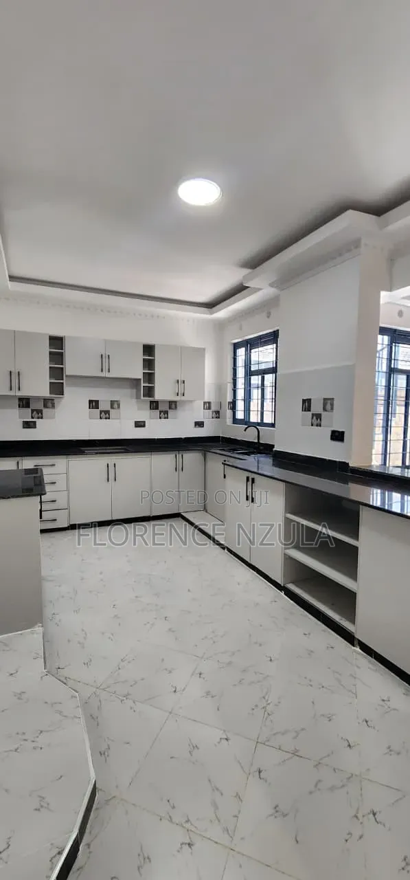 4bdrm Bungalow in Muthaura Area, Nkoroi for sale