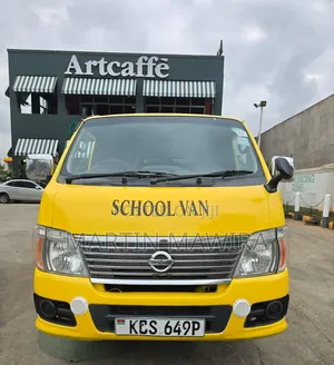 Nissan Caravan (Urvan) 2012 Yellow