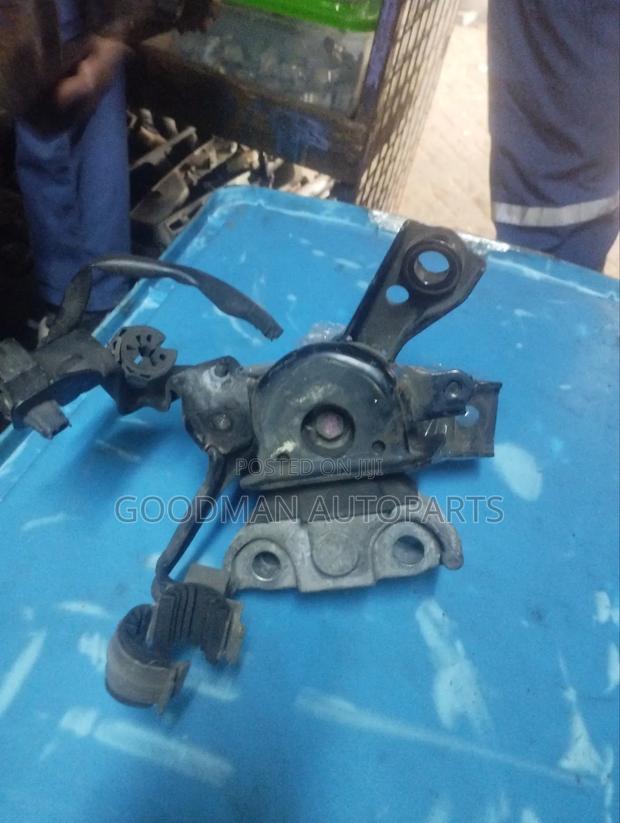 2az Vanguard Engine Mounting - main view