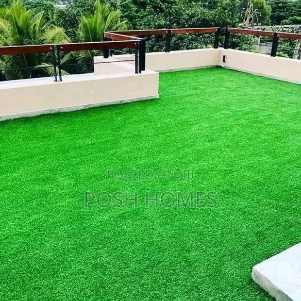 Draining Synthetic Turf Grass Carpet 25mm - thumbnail 4