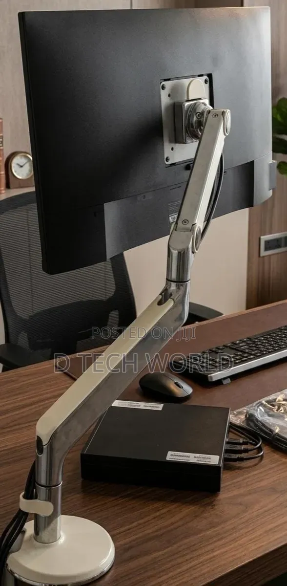 Dell P24 Inch Monitors
 
Full Hd 60hz 
Vga/Display/Hdmi
Egonomic Arm