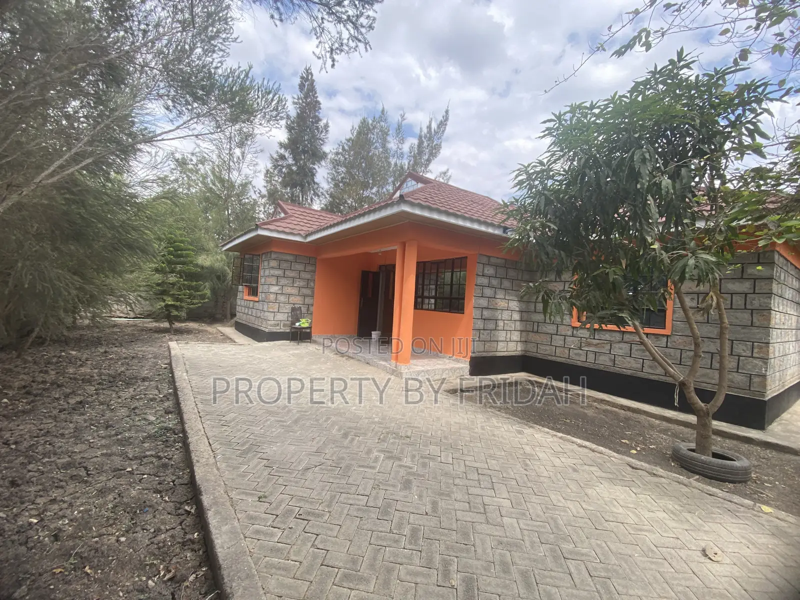 3bdrm Bungalow in Kitengela for sale
