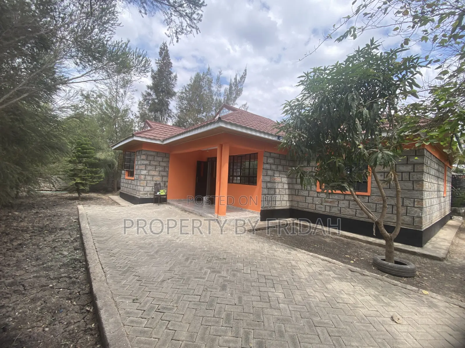 3bdrm Bungalow in Kitengela for sale